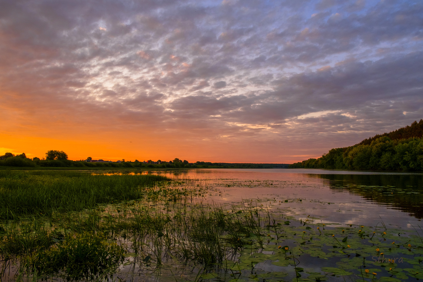 Утро на озере Исток.