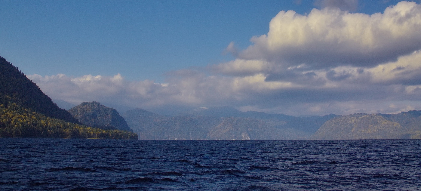 **Просторы Телецкого озера.*