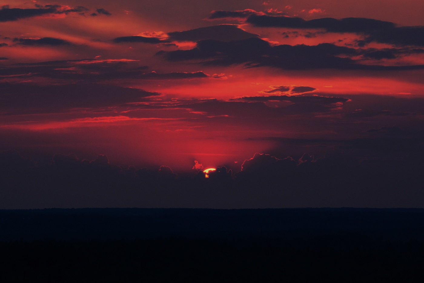 "Из треснувшей чернильницы небес прольется ночь ..."