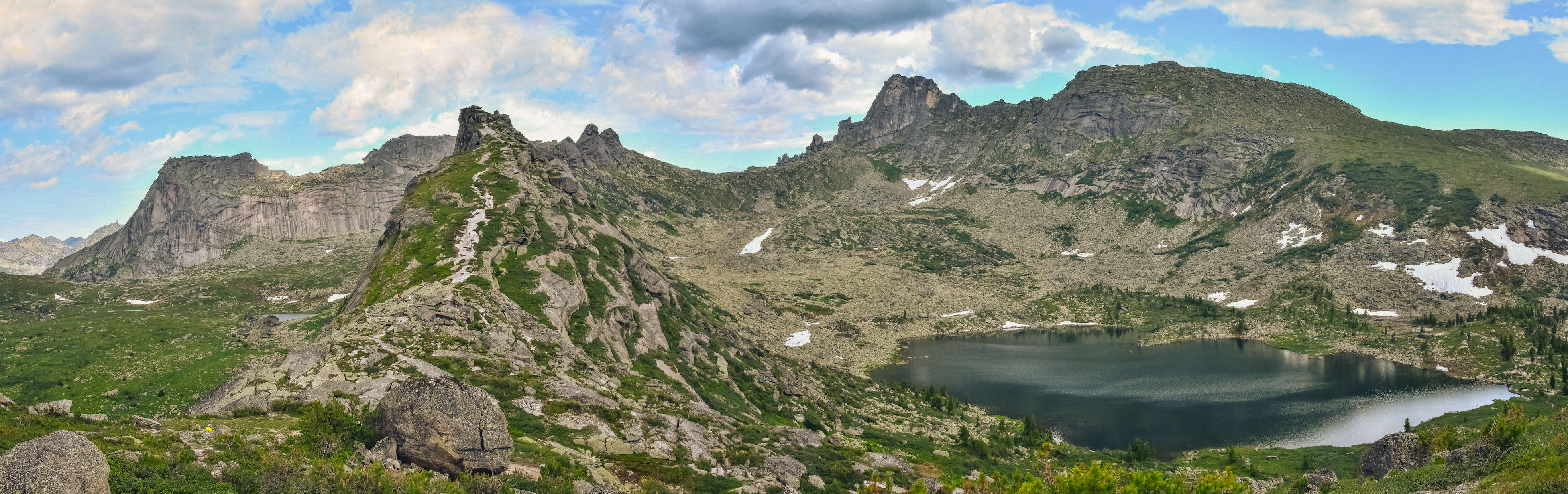 Озеро в Ергаках