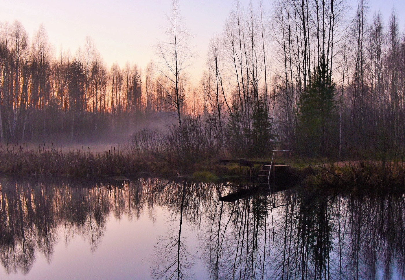 "Персиком нежным закат догорает ..."