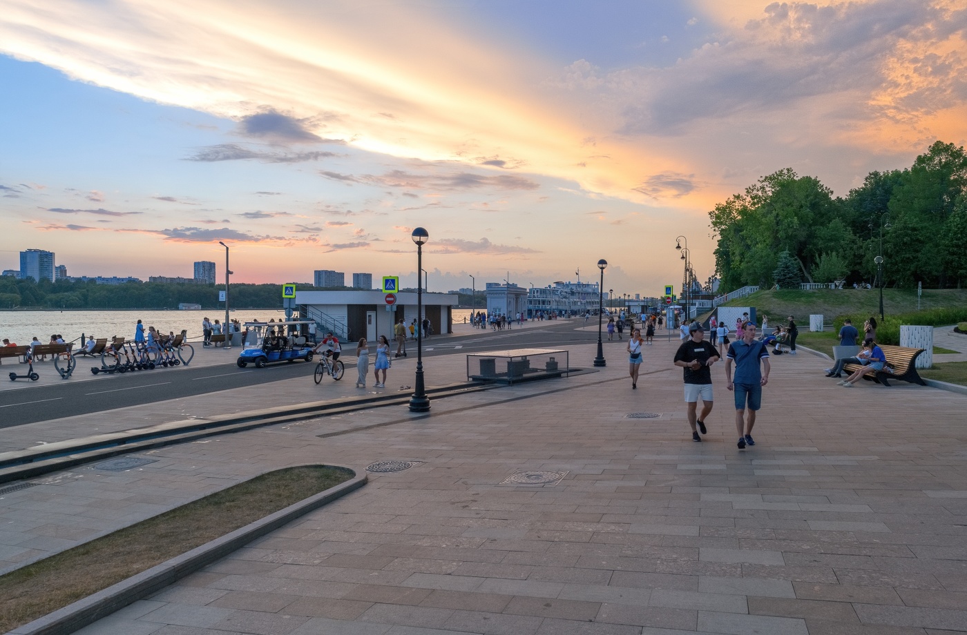 Выходные в Северном речном порту