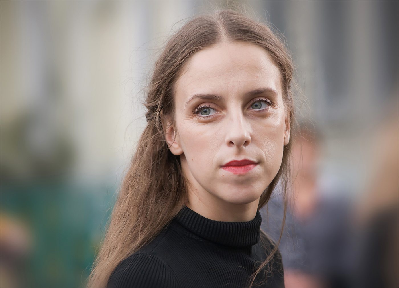 Тайну вечную скрывает женский взгляд...