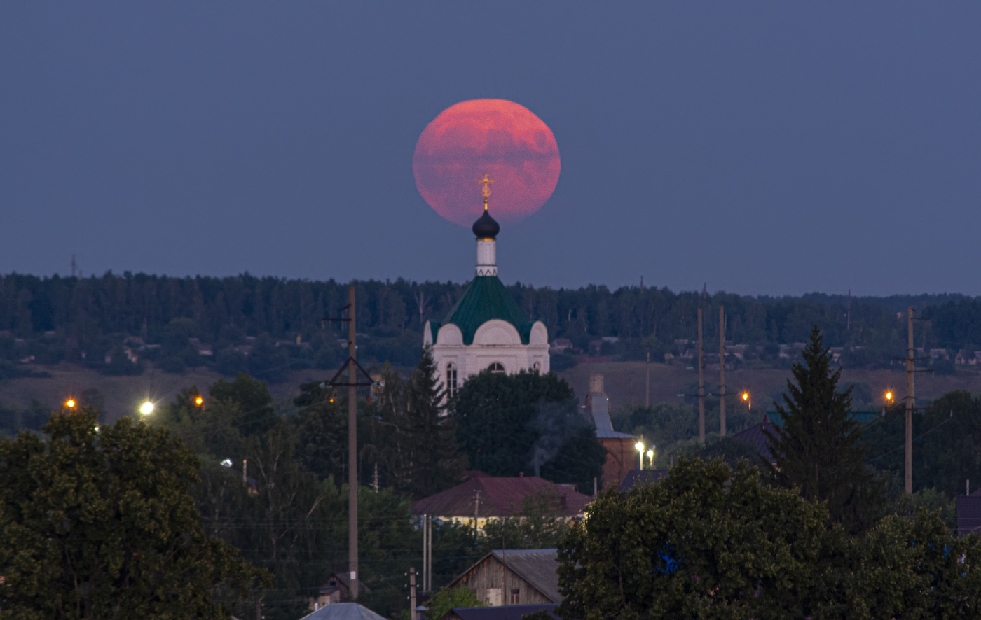 сегодняшнее суперлуние