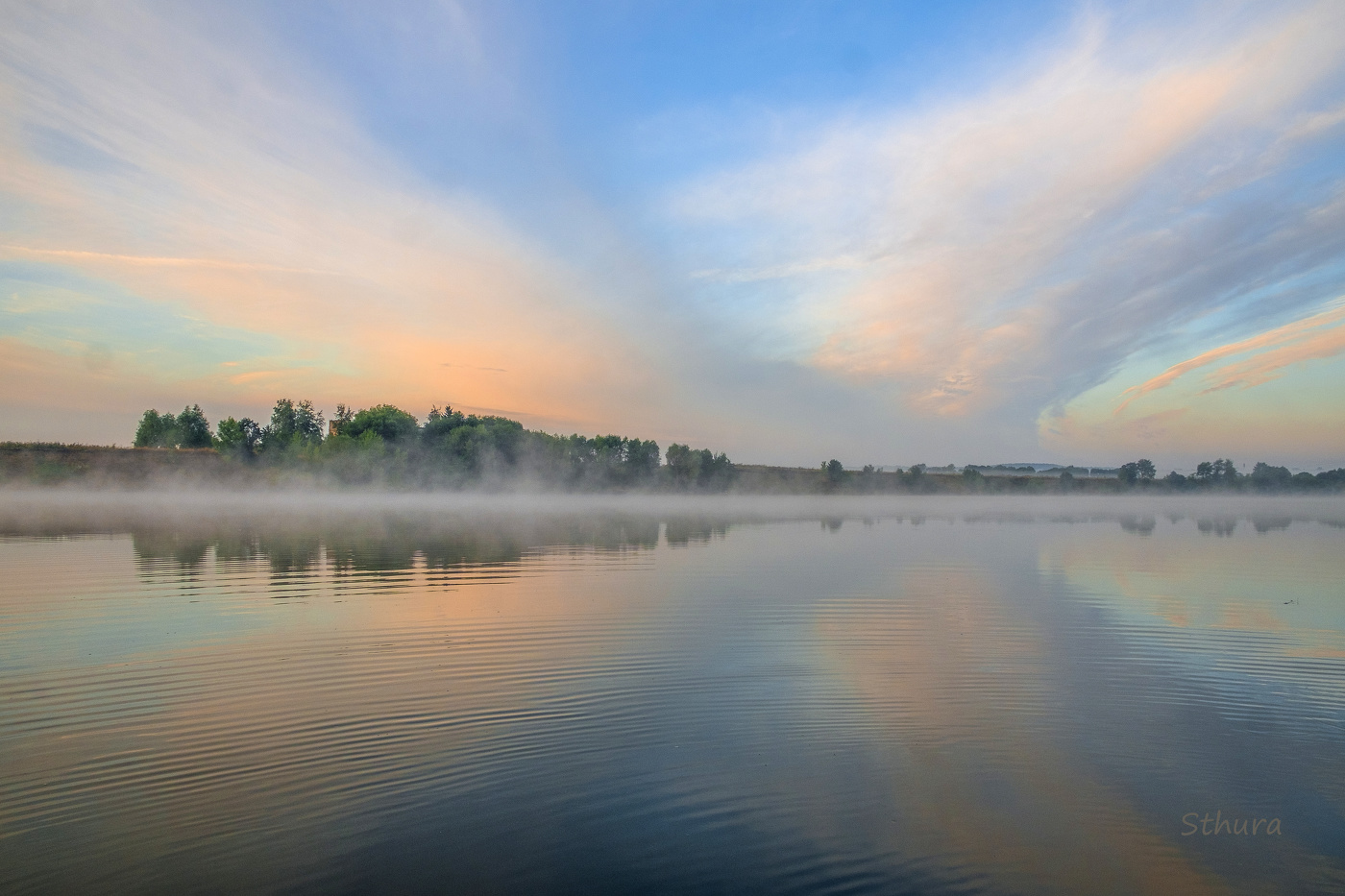 Ока и утренние облака.