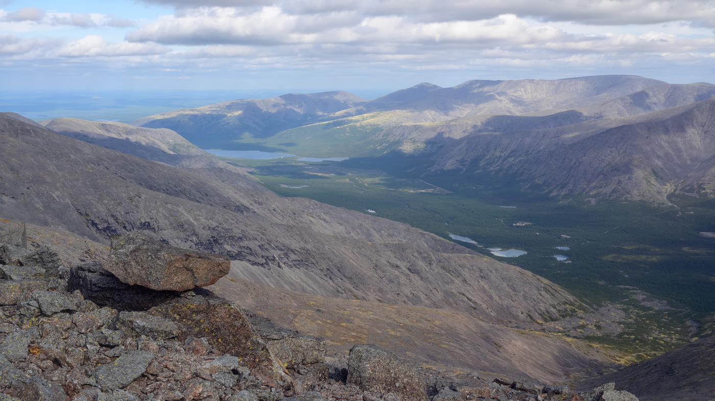Над долиной