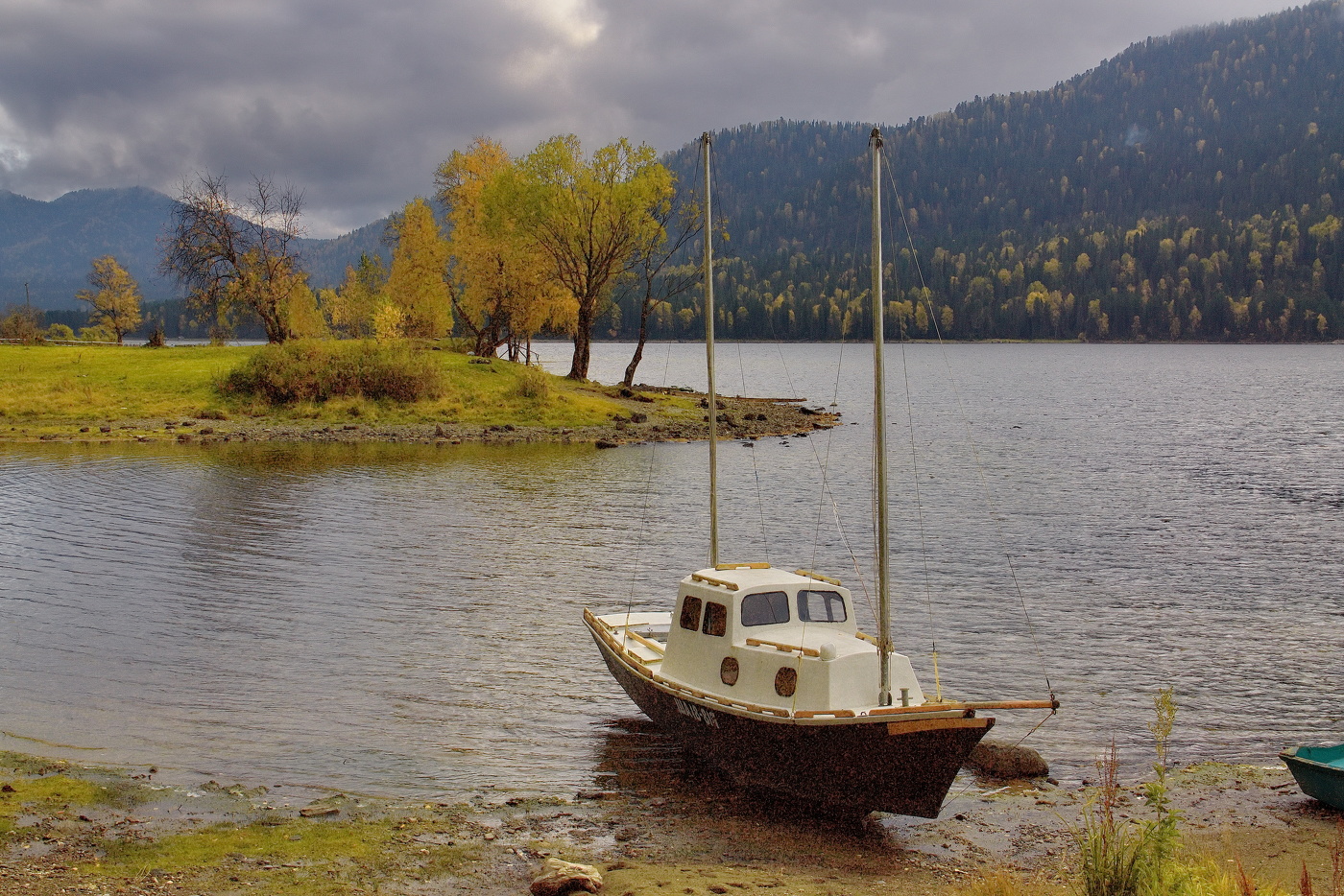 *В тихой заводе.**