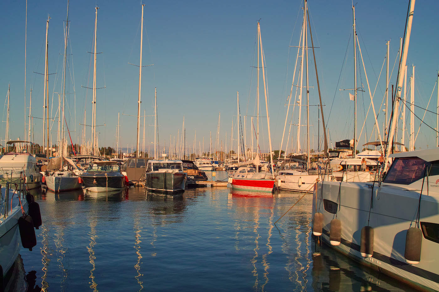 Стоянка яхт