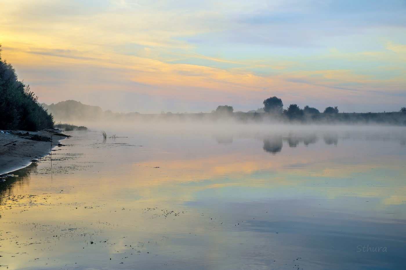 Утро на реке.