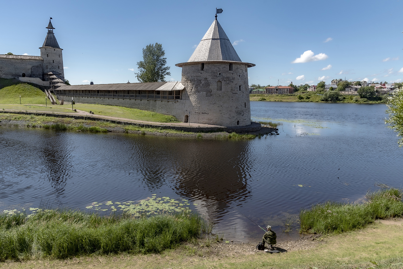 На реке Великой