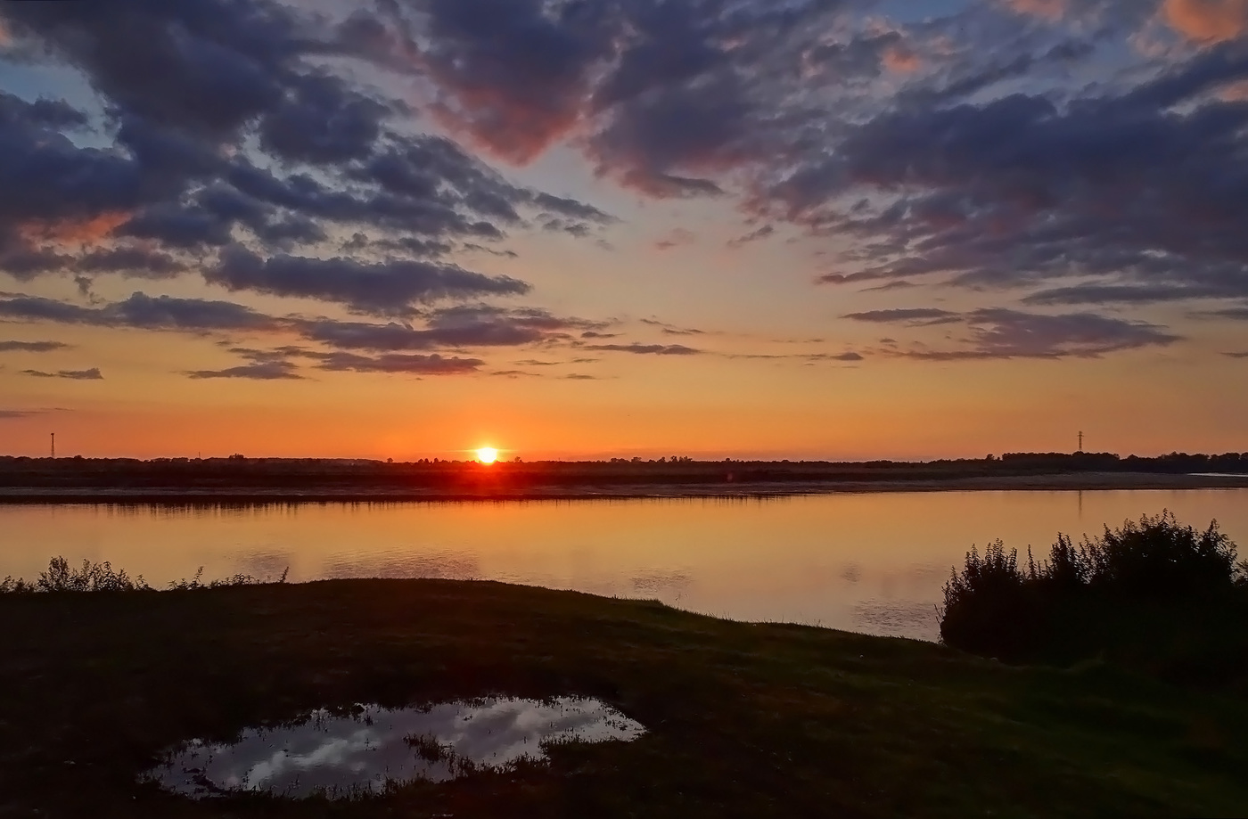 На вечерней зорьке...