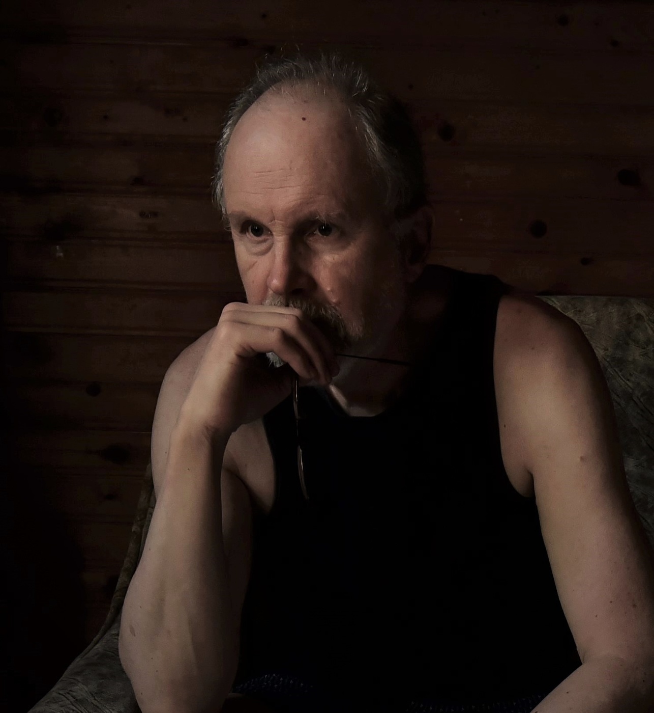 "Когда тебя предали - это все равно, что руки сломали..."