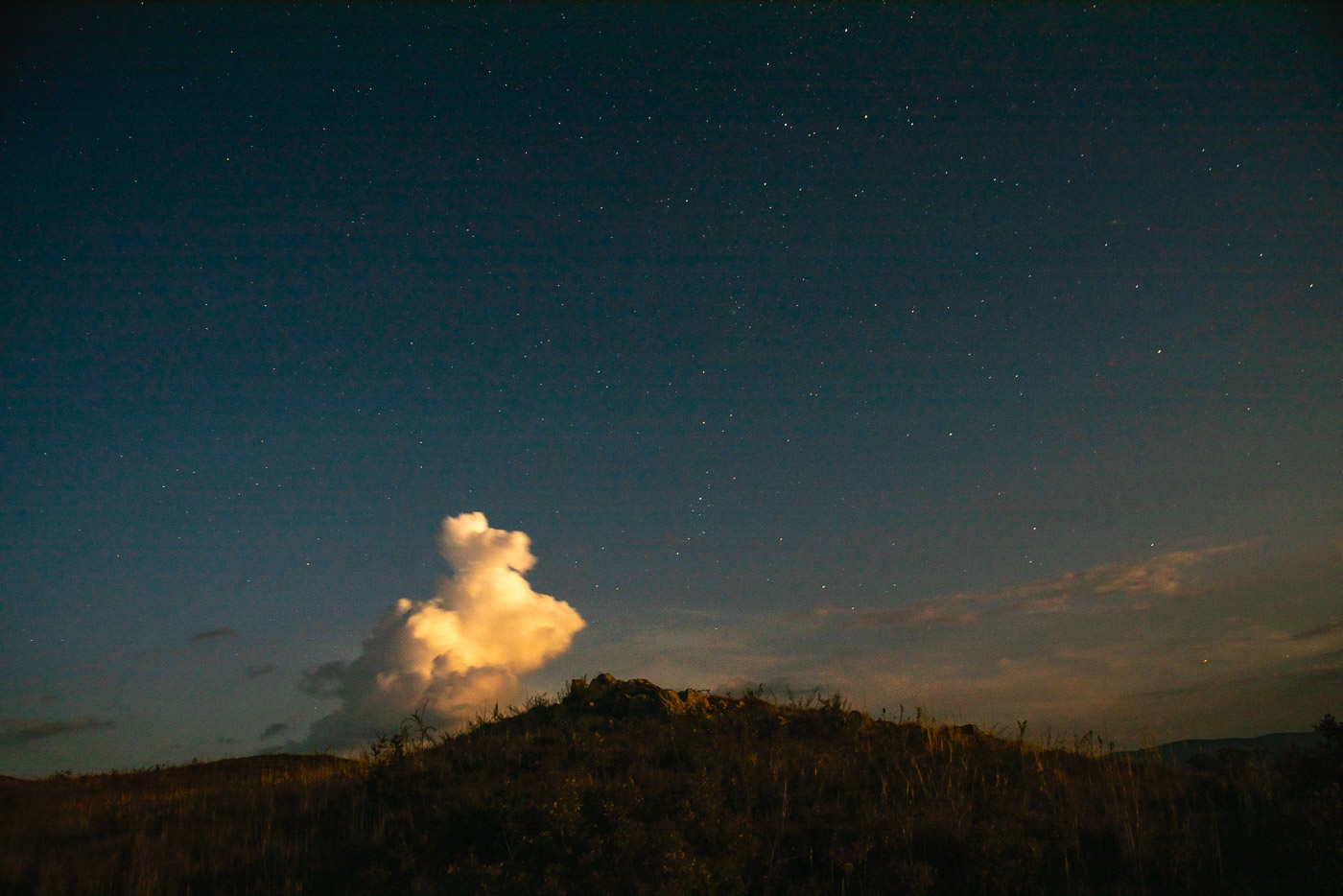 Облако, освещённое луной
