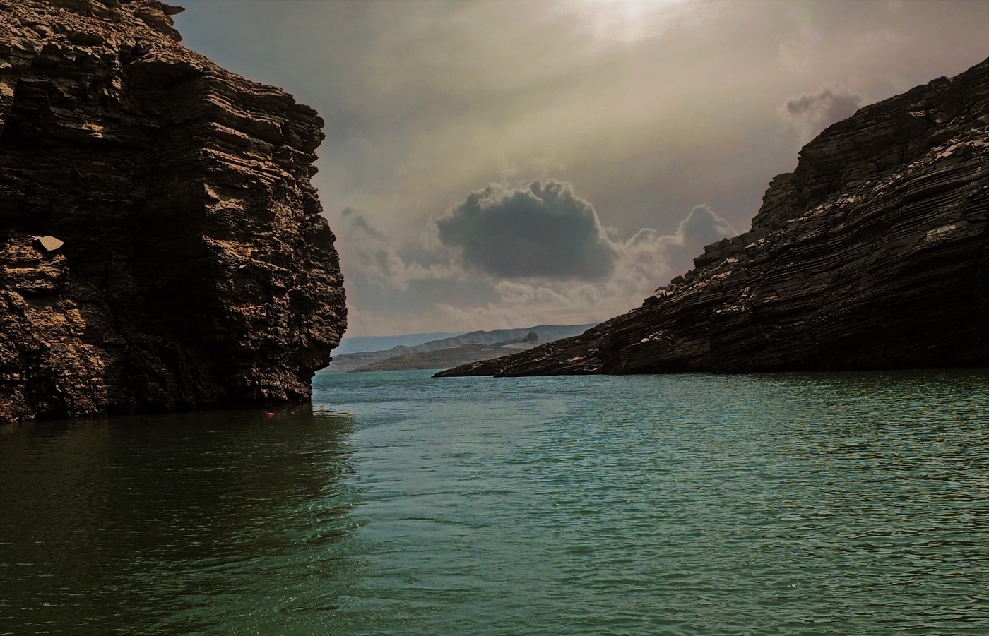 Чиркейское водохранилище.