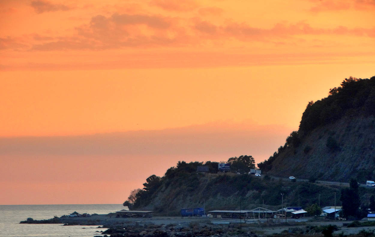 Жаркий вечерний закат