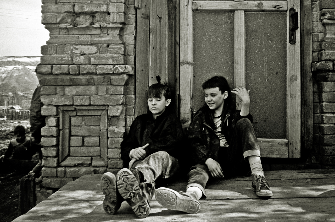 Ожидание автобуса в сельской местности