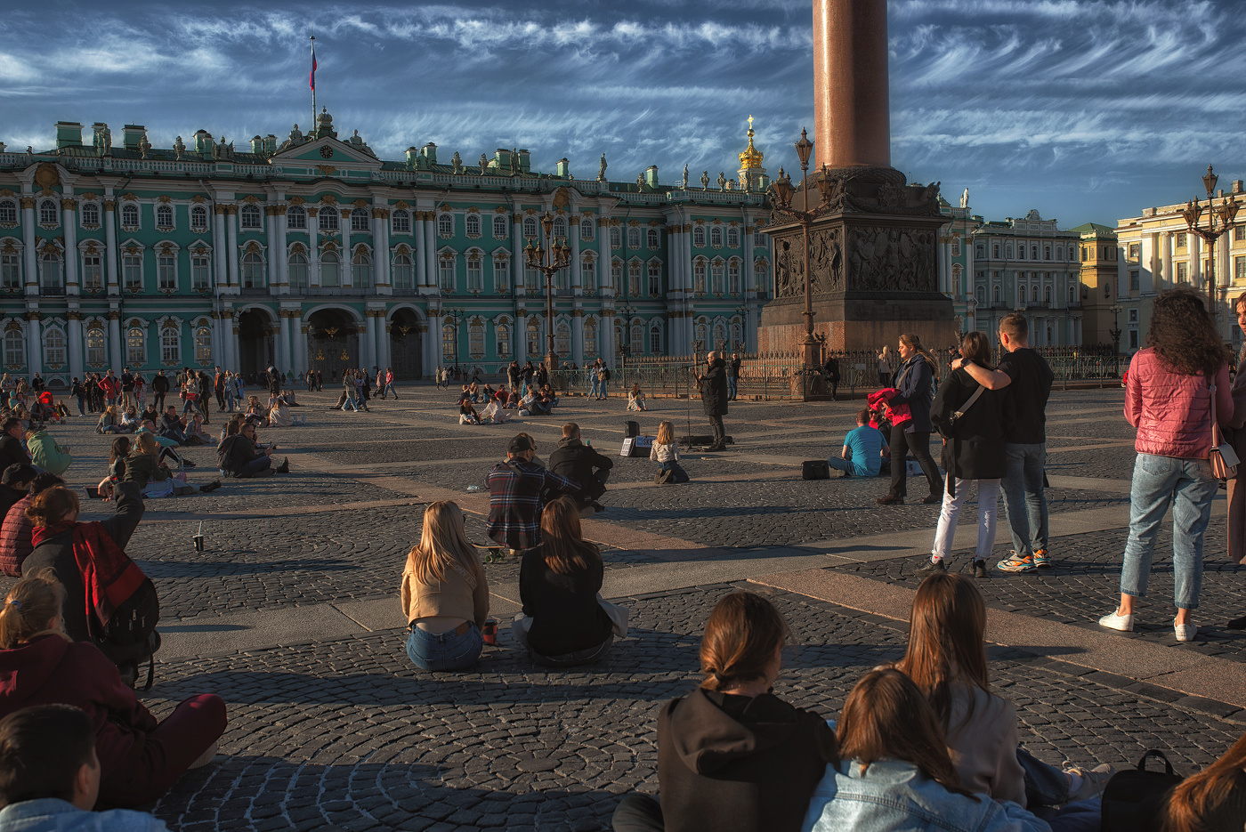 На Дворцовой площади.