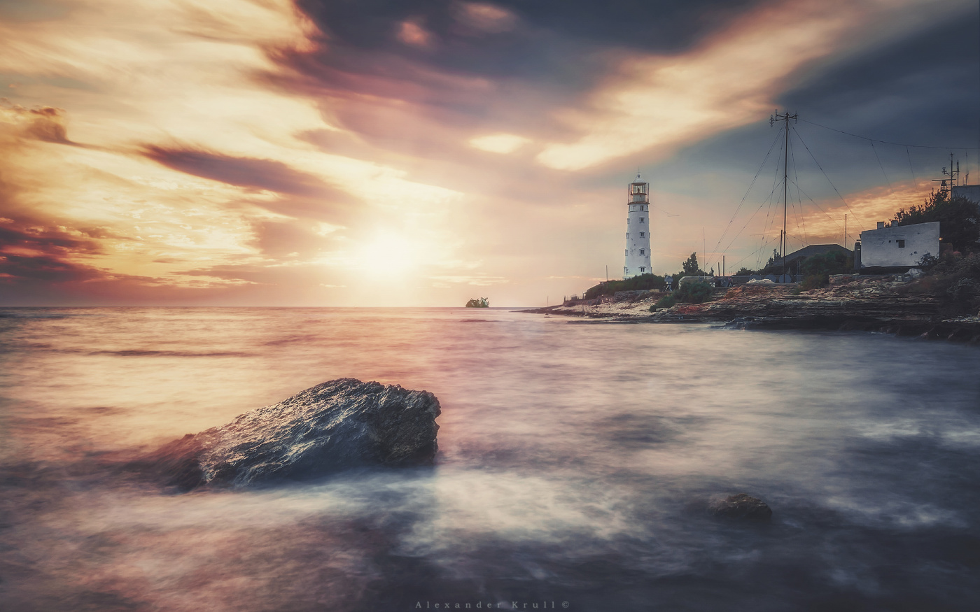 Пылал закат над Тарханкутом