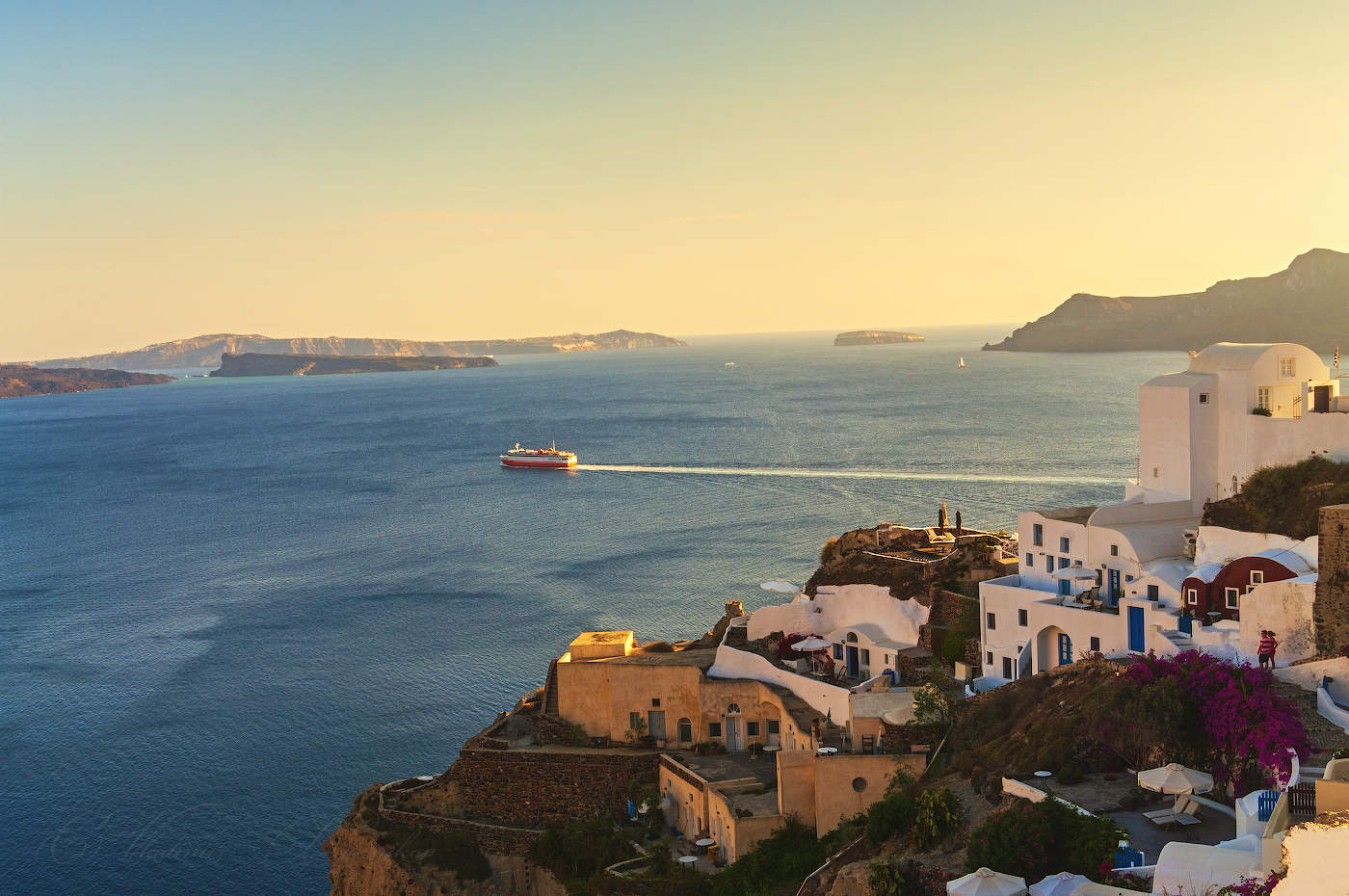 Тёплый вечер на Санторини