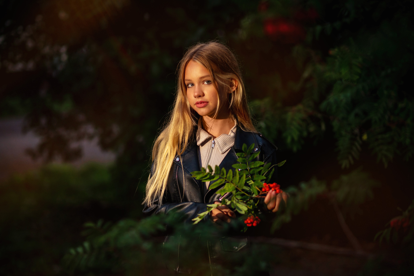 Вероника с рябиной