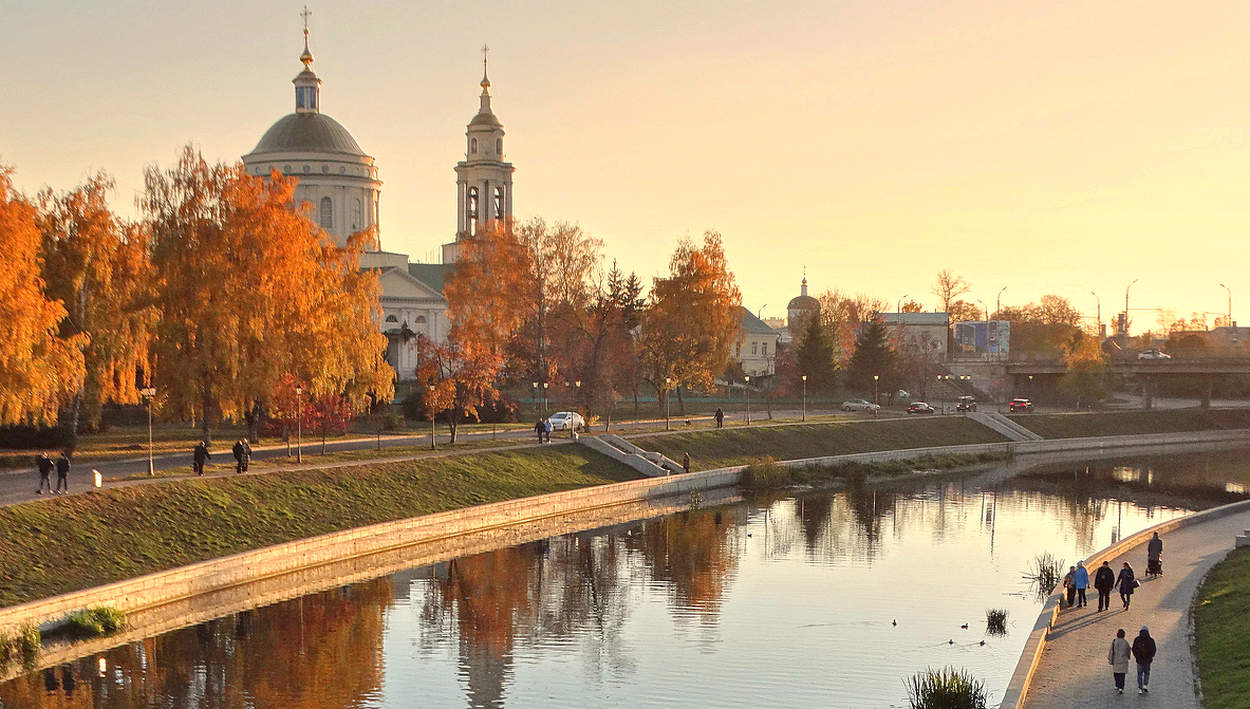 Погожий осенний вечер