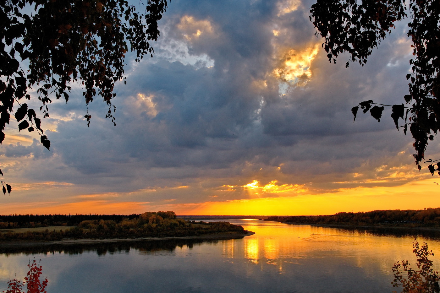 *Осенний вечер на Томи.**