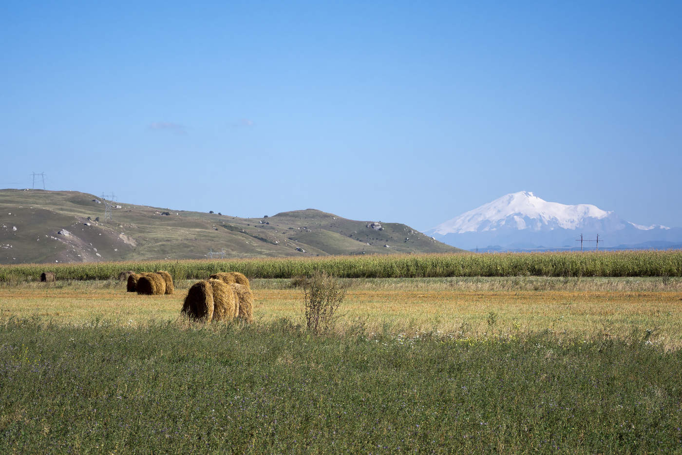 Вид на Эльбрус.
