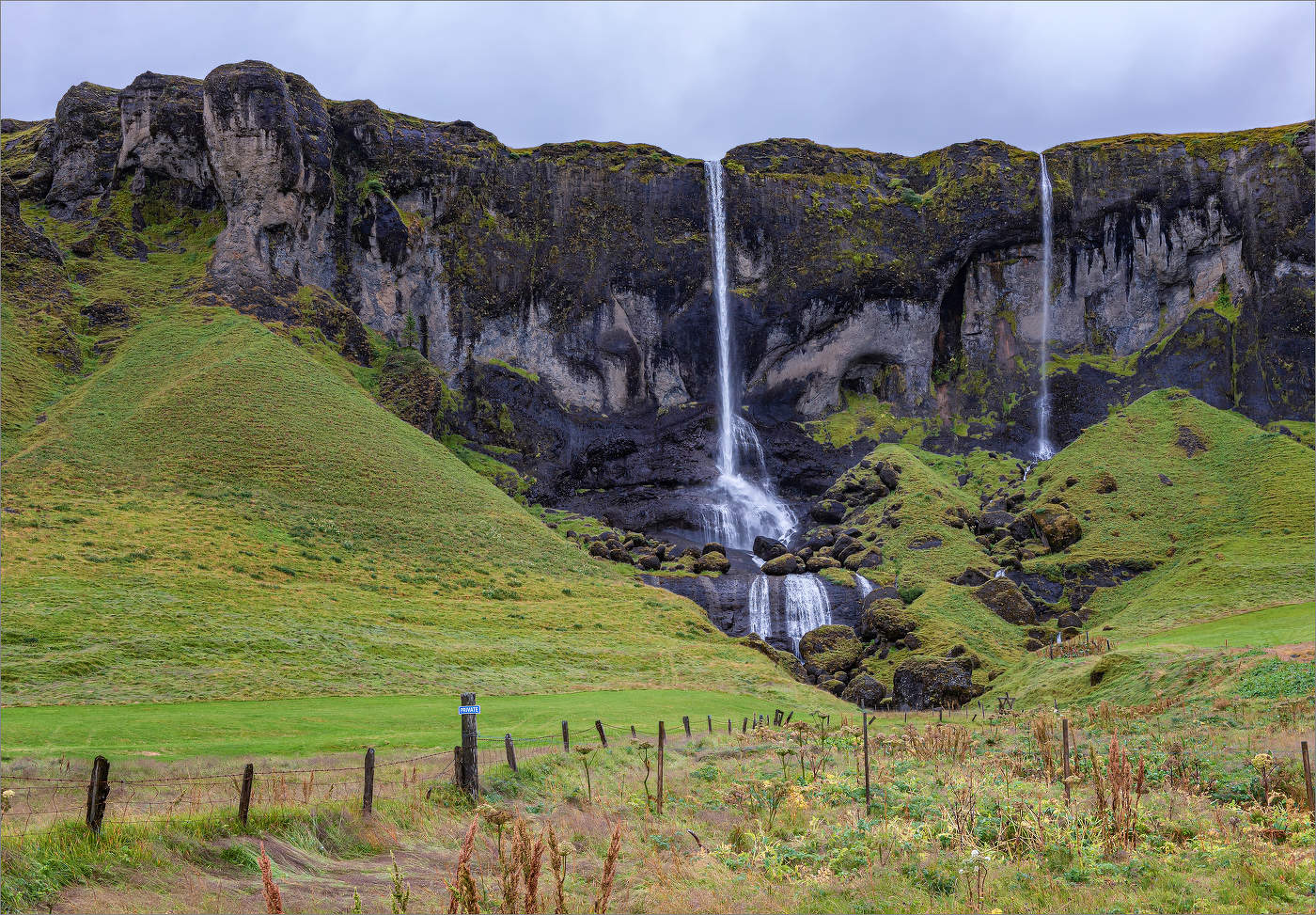 Private водопад