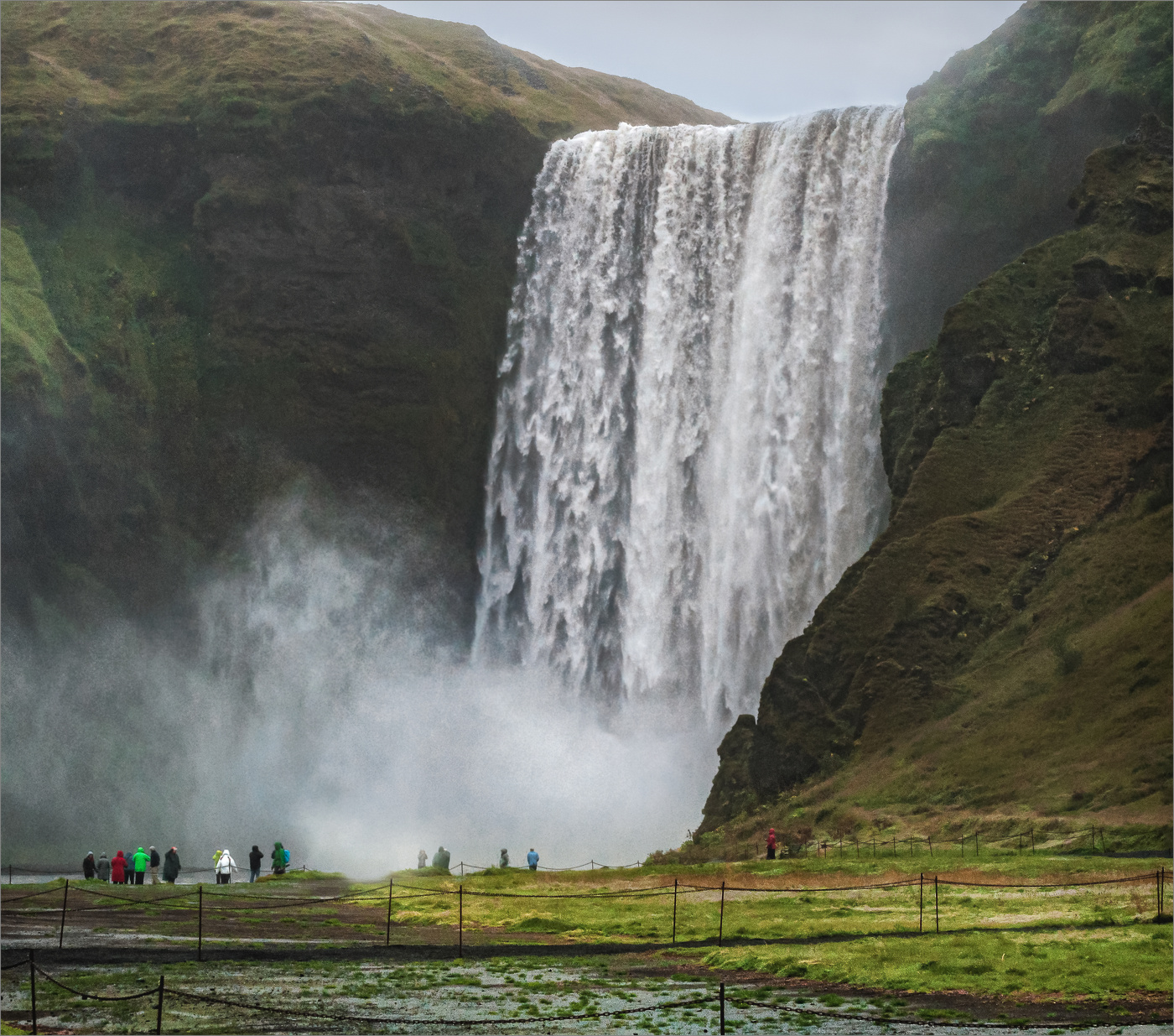 Водопад Скогафосс