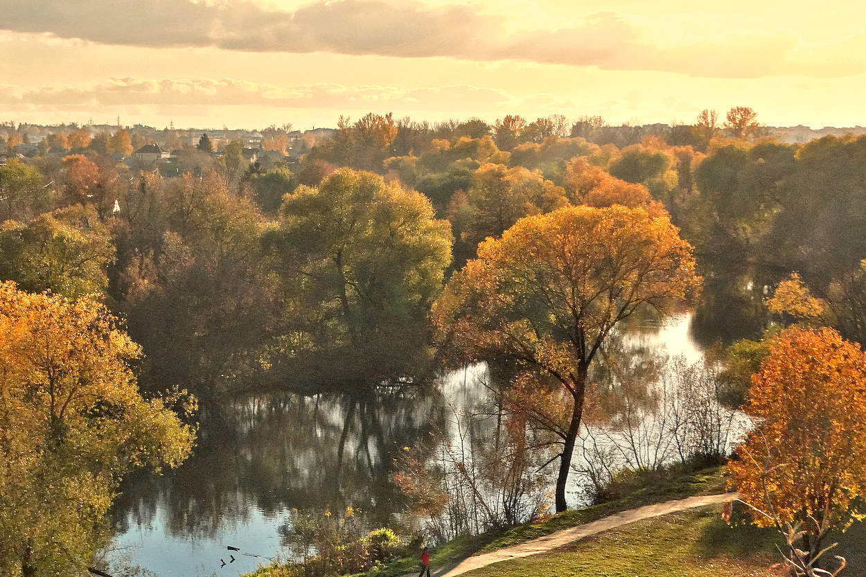 Осень по берегам реки
