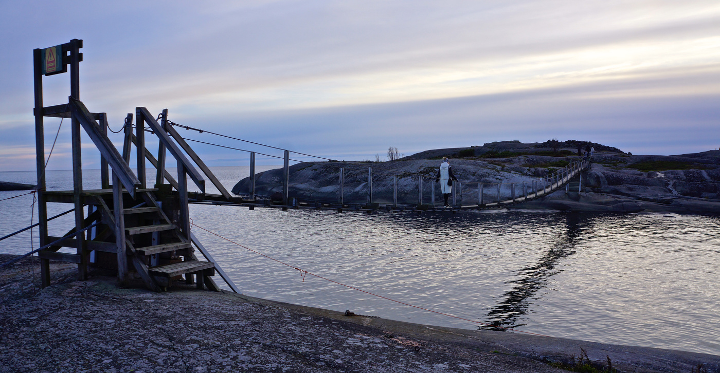 Висячий мост на острове Матландет