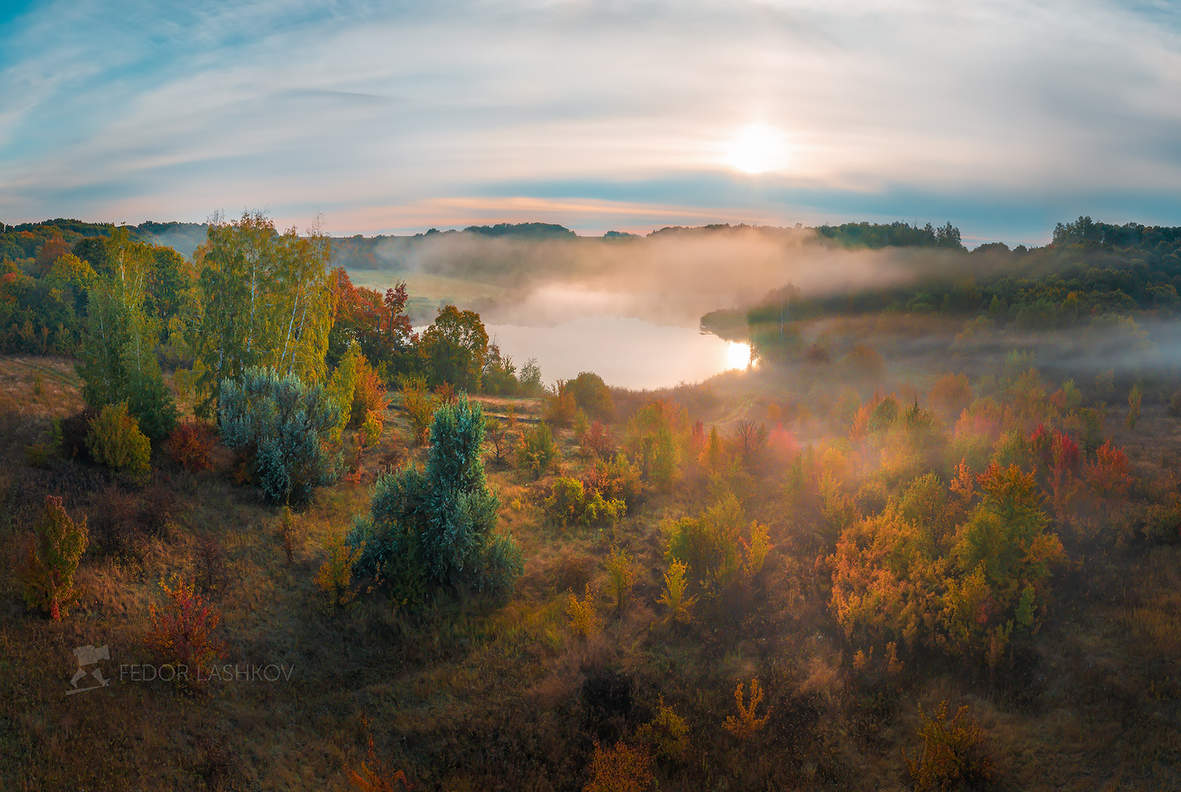 Из серии «Туманный рассвет на озере»
