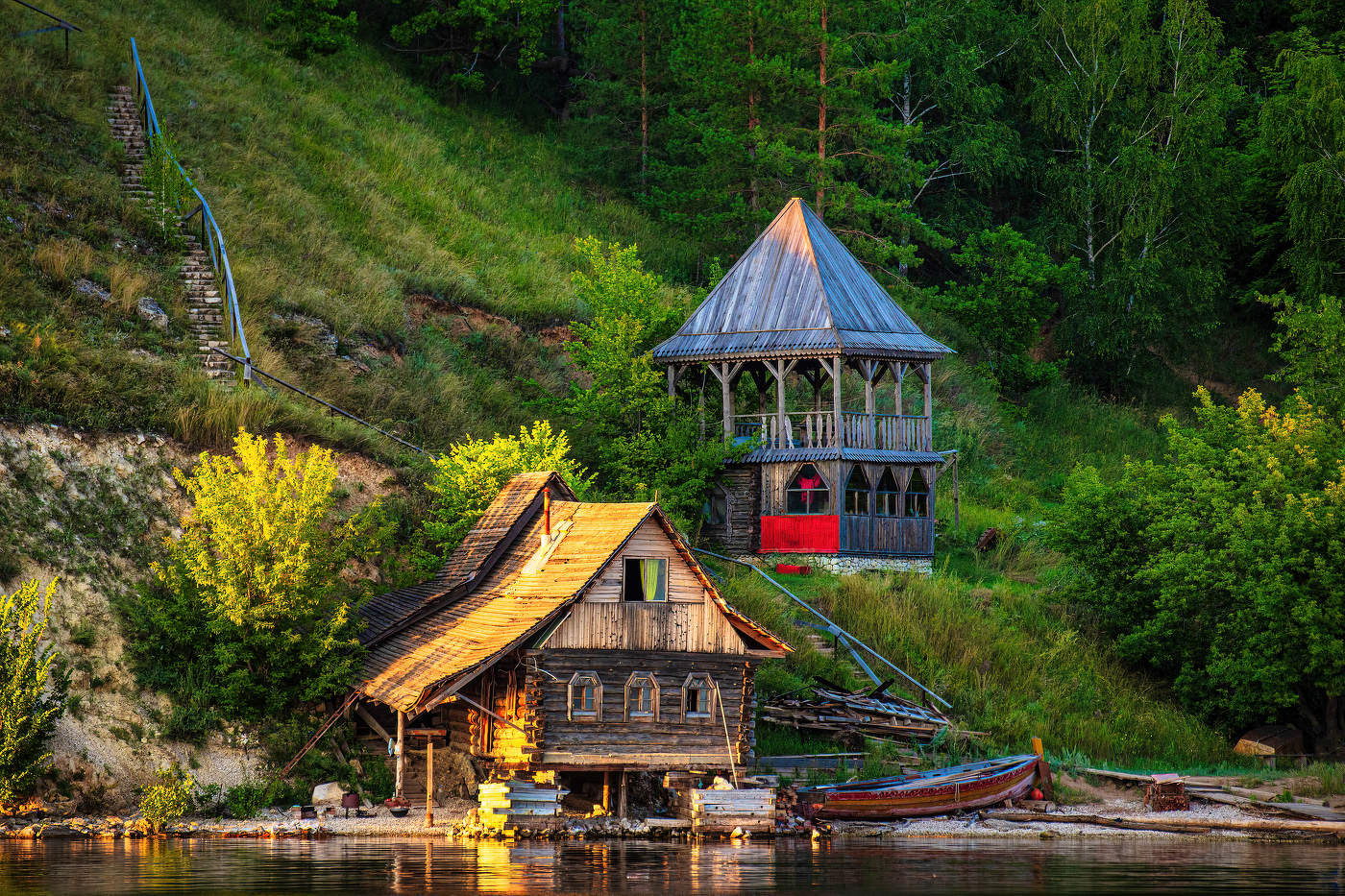 На реке Уса.