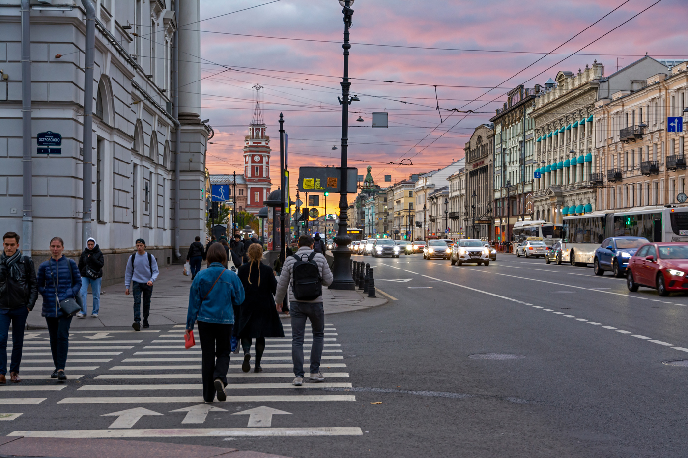 Осенний вечер на Невском