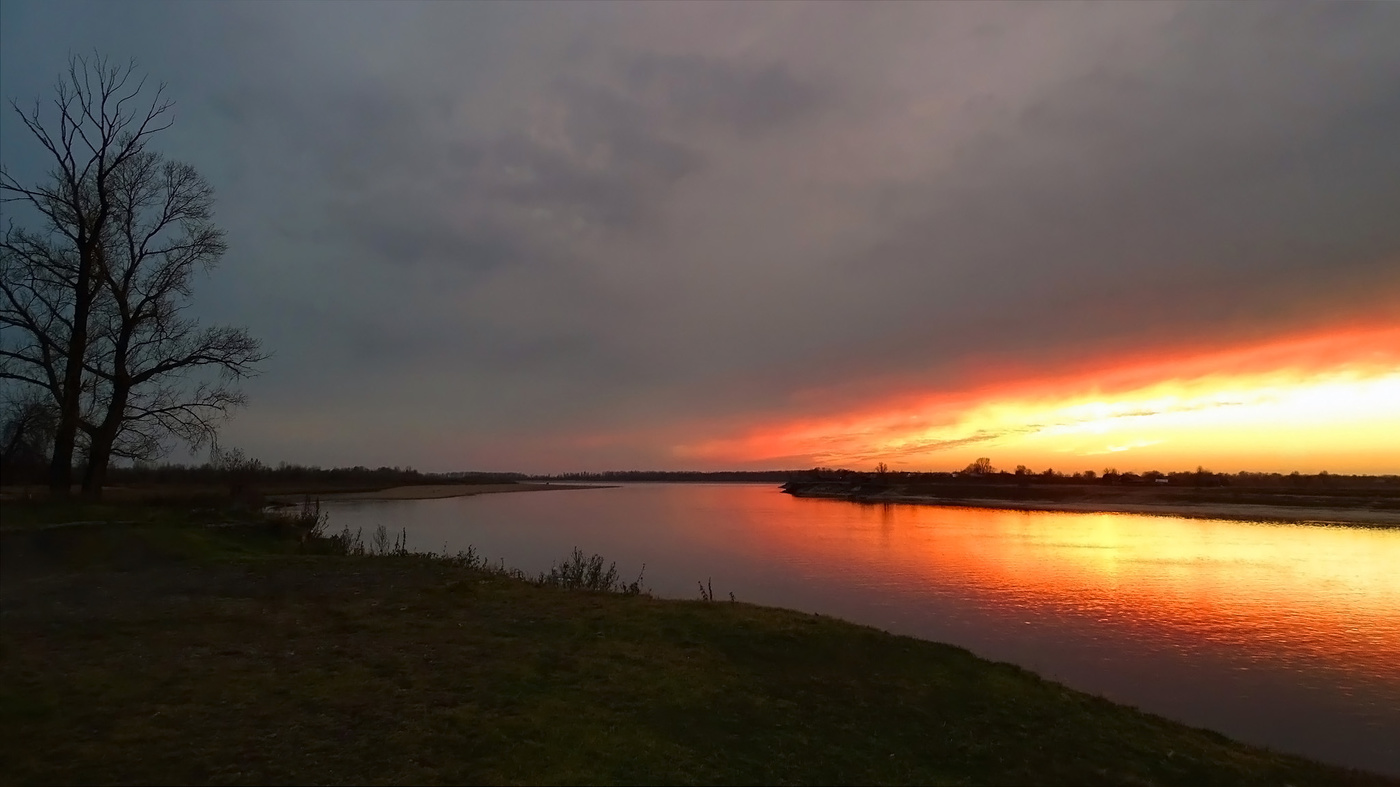 Октябрьский закат на Оби