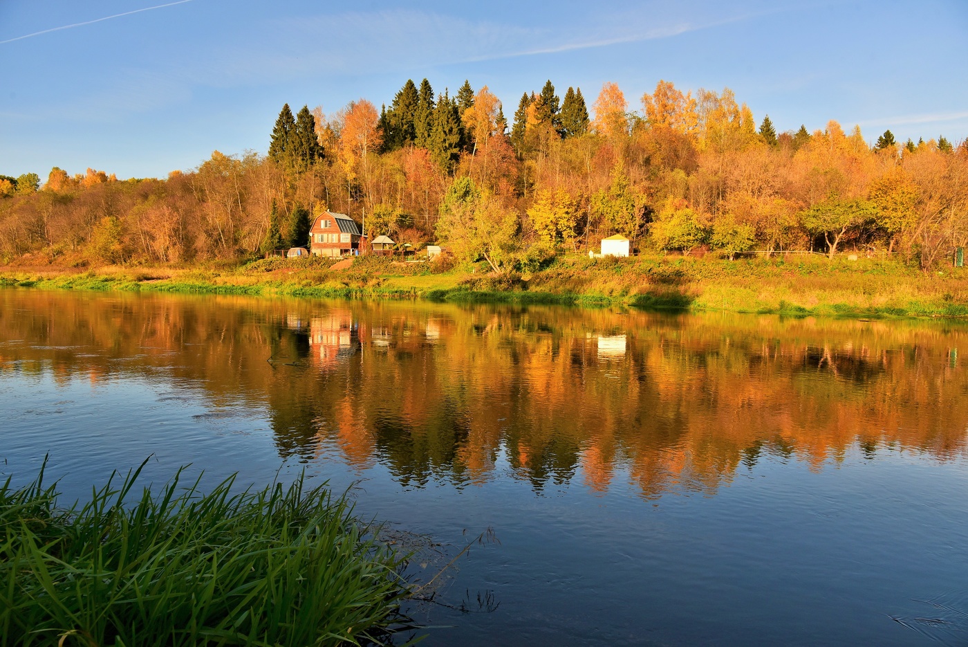 "Мир преображается, как в сказке, получив наряды "от кутюр"..."