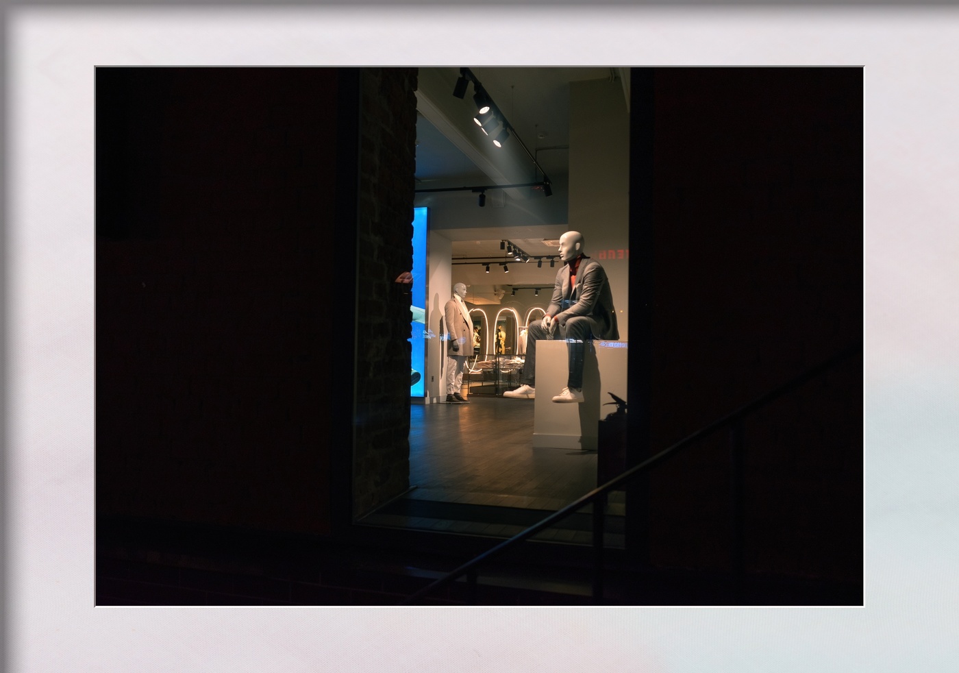 Из цикла "Витрины"