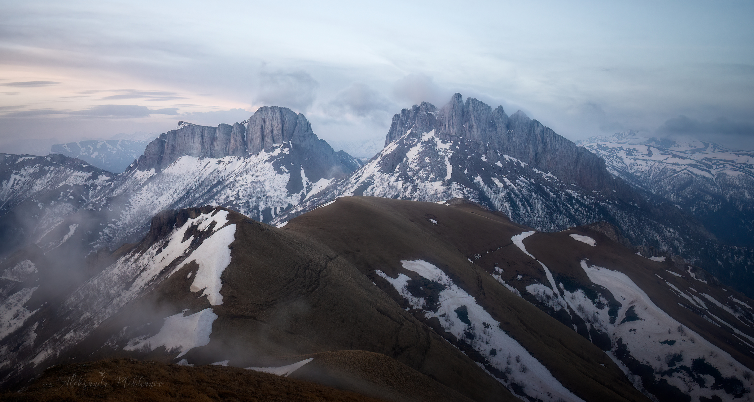 Рассвет в горах