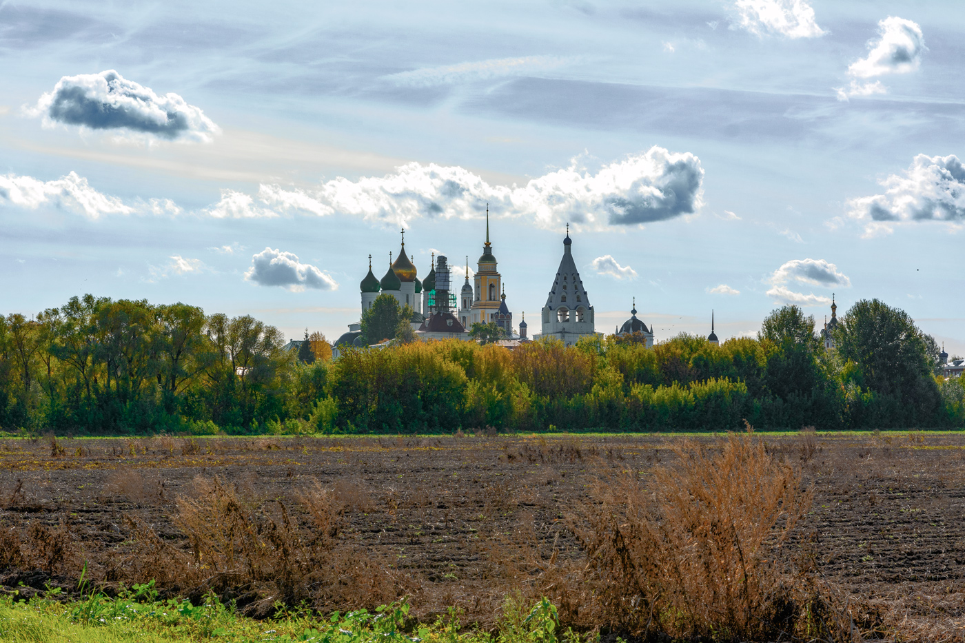 есть город золотой...