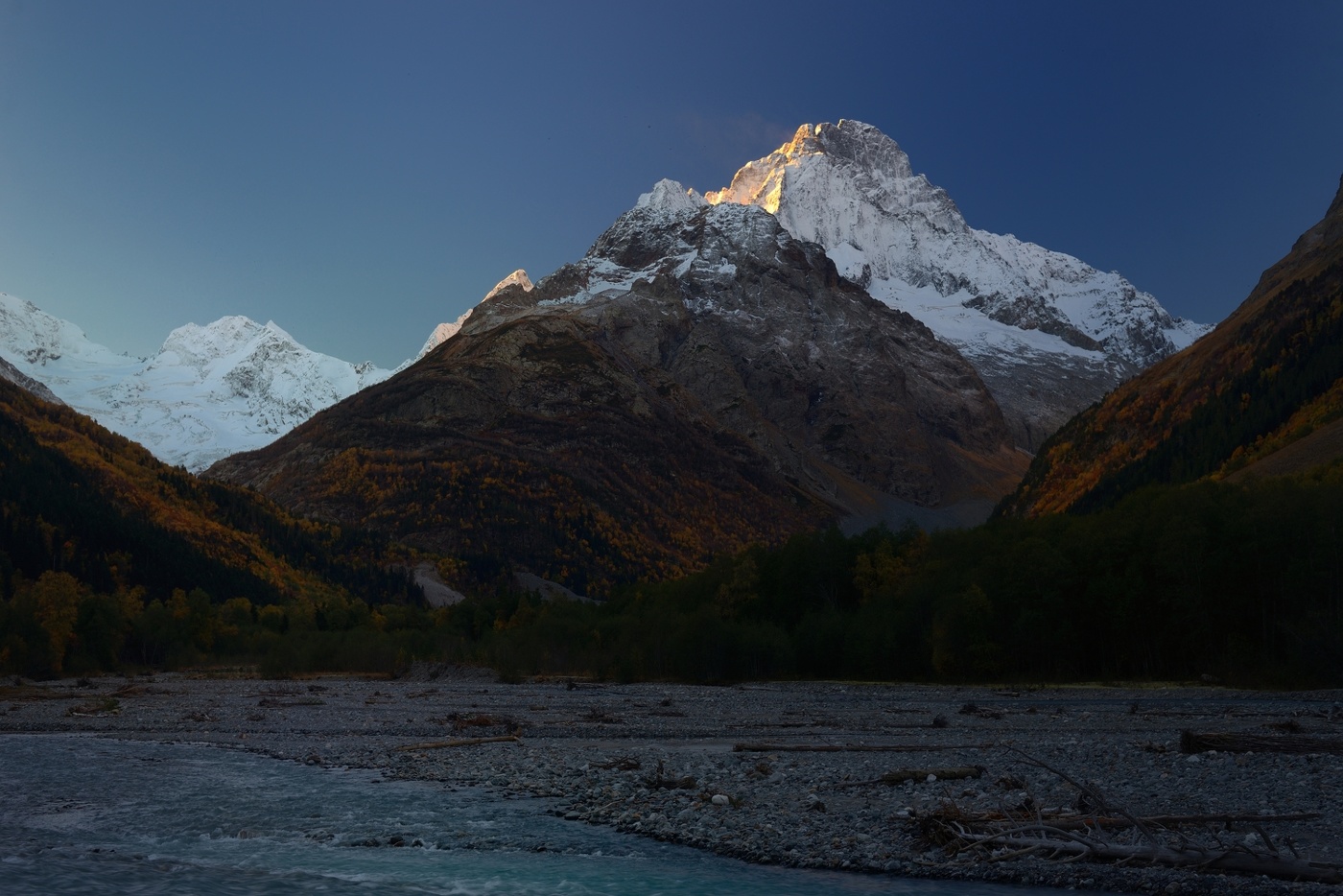 Рассвет в горах