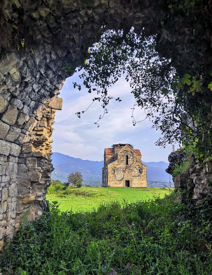 Абхазия. Бедийский собор х век.