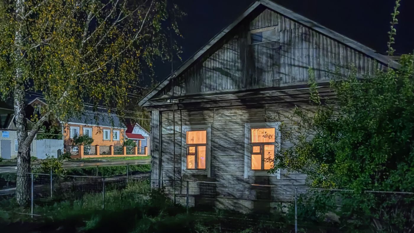 Рисует Осень на городском холсте...