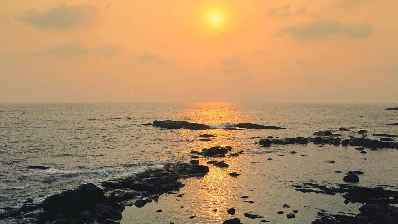 Вечер на море