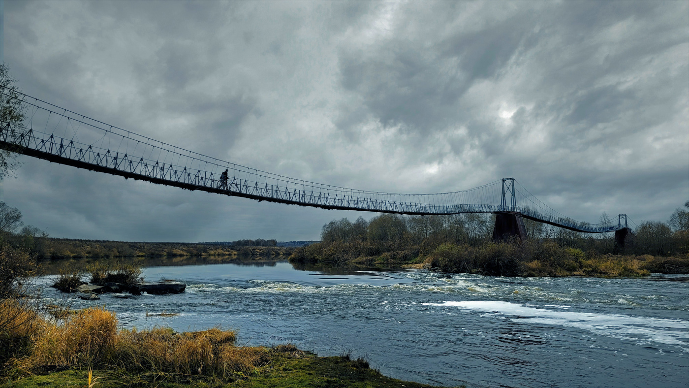 Товарково. Подвесной мост через Угру.