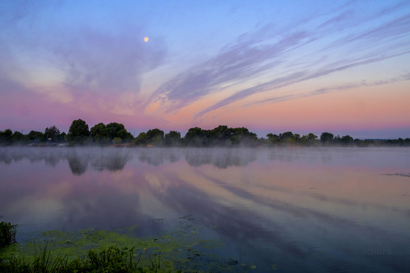 Летний рассвет на Оке.