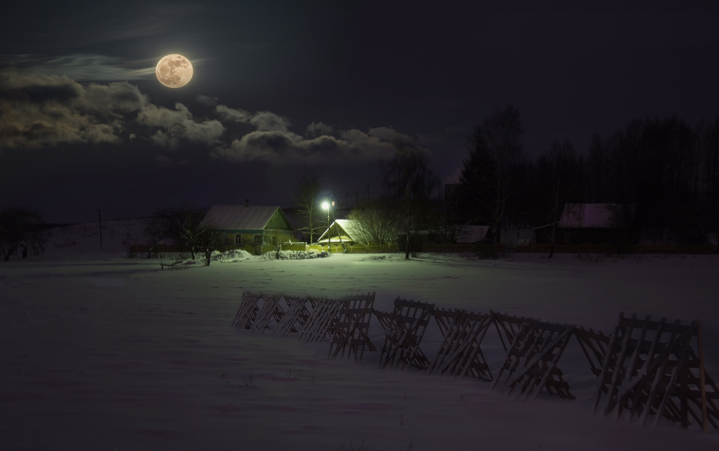 Ночь, фонарь...