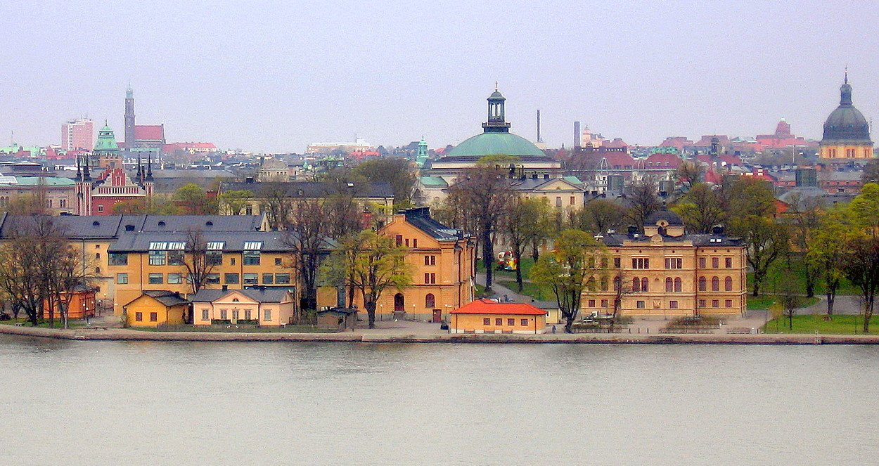 Проплывая и любуясь Стокгольмом