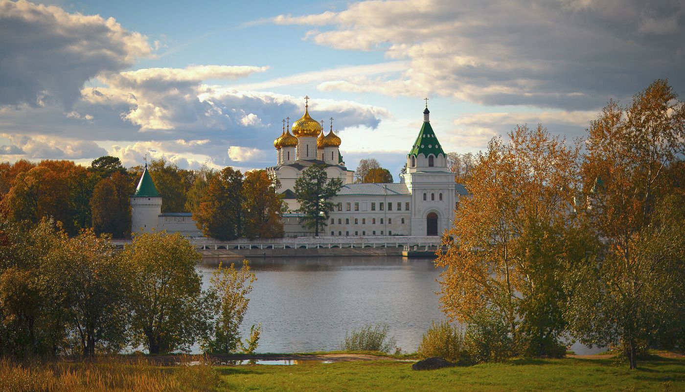 Золотое кольцо России. Ипатьевский монастырь колыбель Дома Романовых