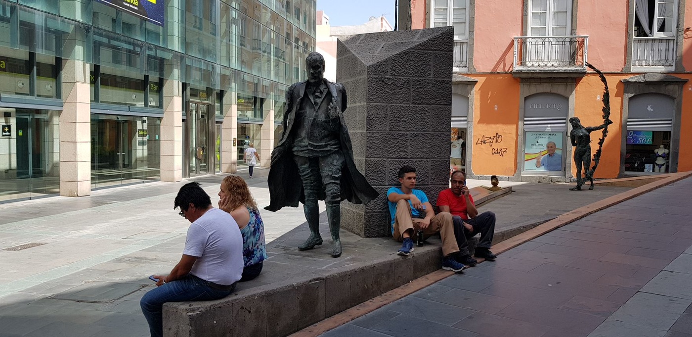 Разные поколения...