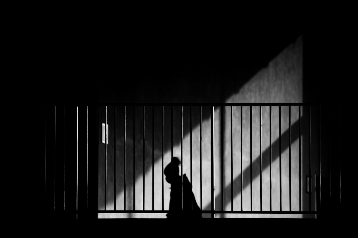 Выйти из тени